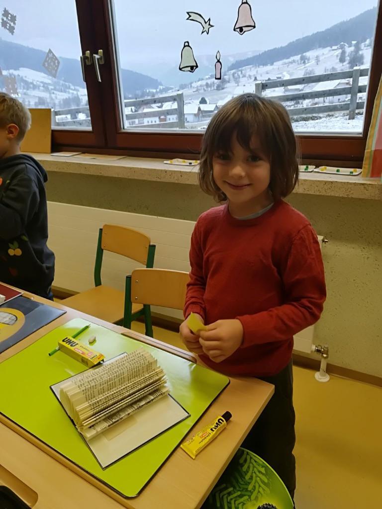 Bücherfalten mit der Volksschule